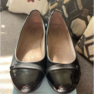 Ladies black Lifestride shoes